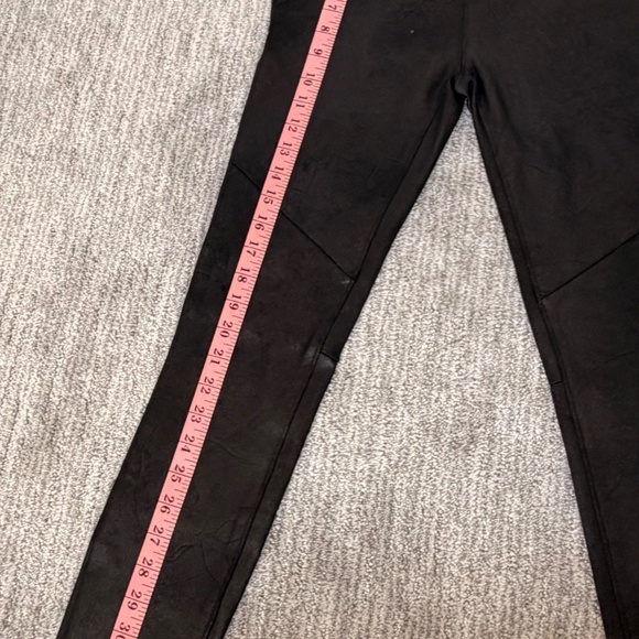 NWT Free People Vegan Stretch Leather SkinnyLeggings Womans Black SZ 2 - Picture 13 of 14